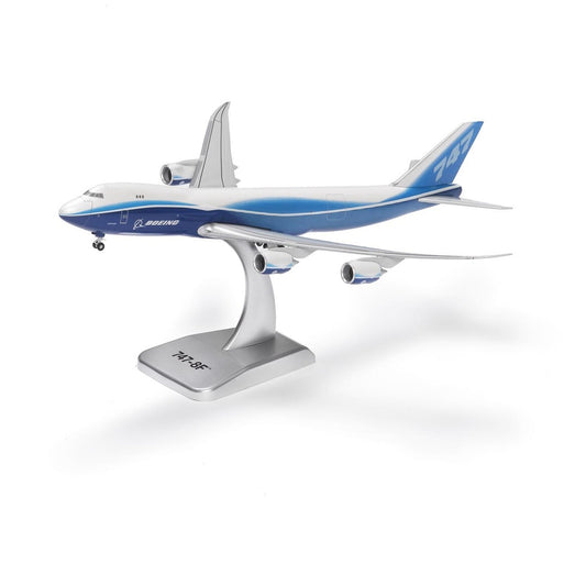 Boeing 747-8 Freighter Die-Cast 1:400 Model